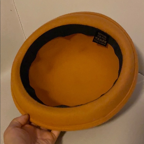Brand new! 100% wool hat - Picture 2 of 3